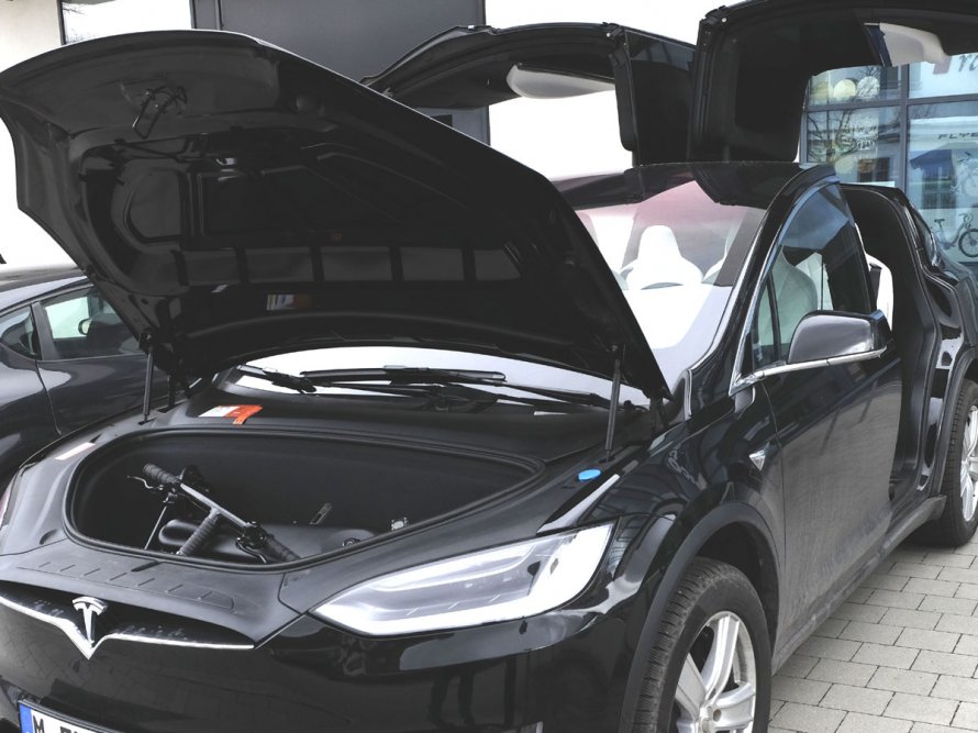 Tesla model x 2020 багажник