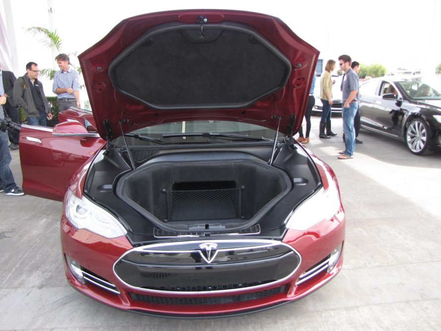 Tesla model x 2020 багажник