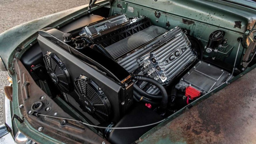 Tesla v8
