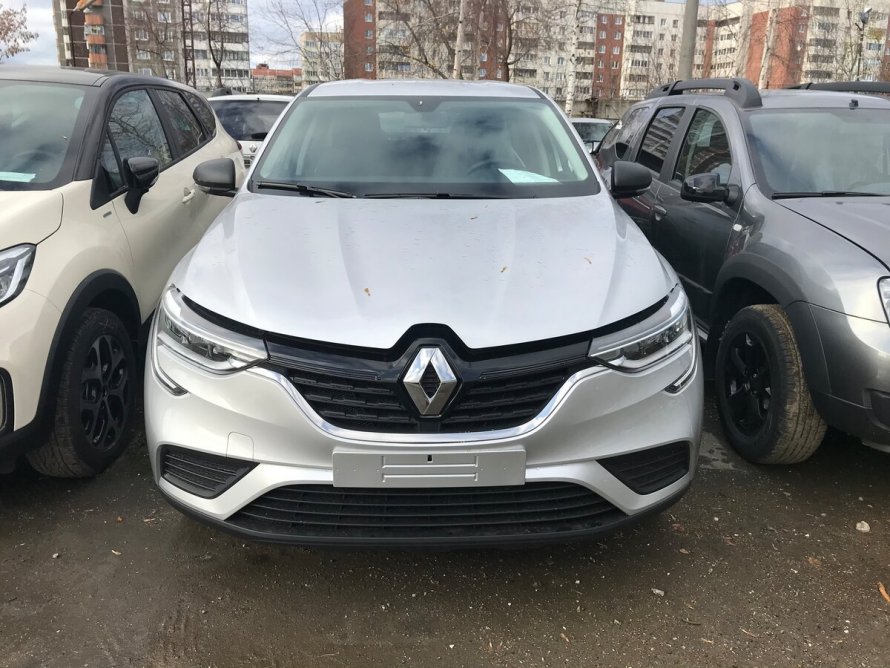 Renault Arkana синяя