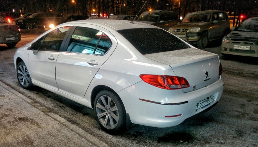 Пежо 408 2012 белый
