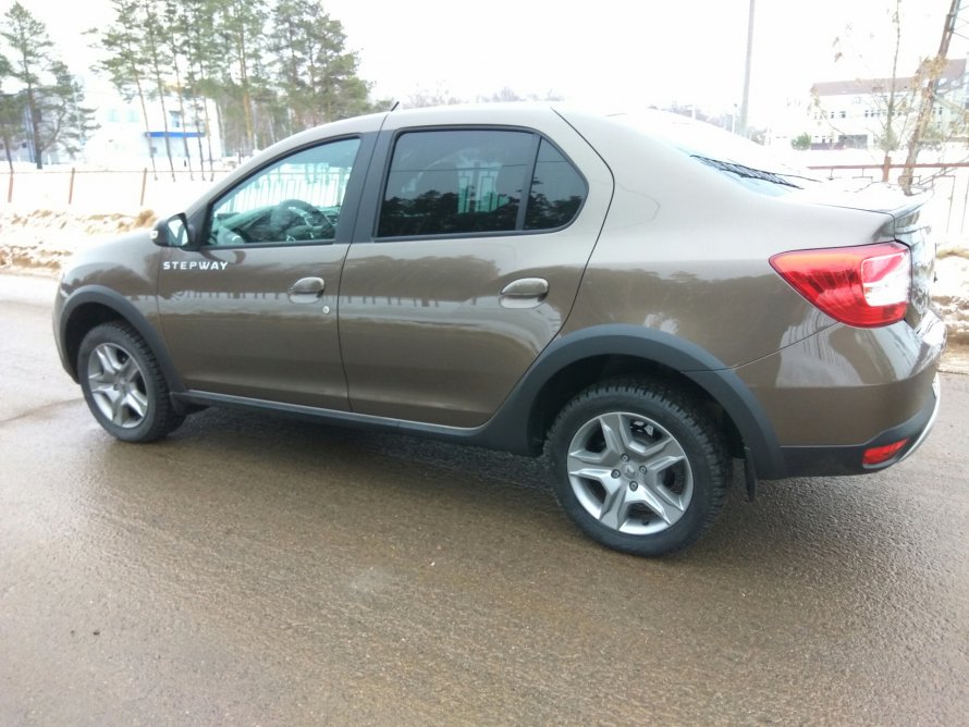 Renault Logan Stepway коричневый