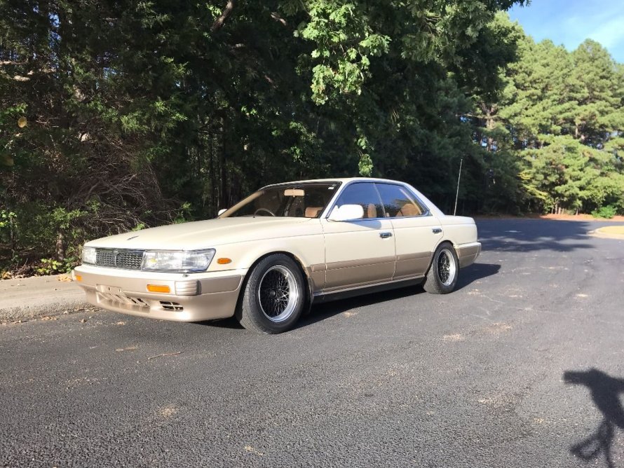 Nissan 1990