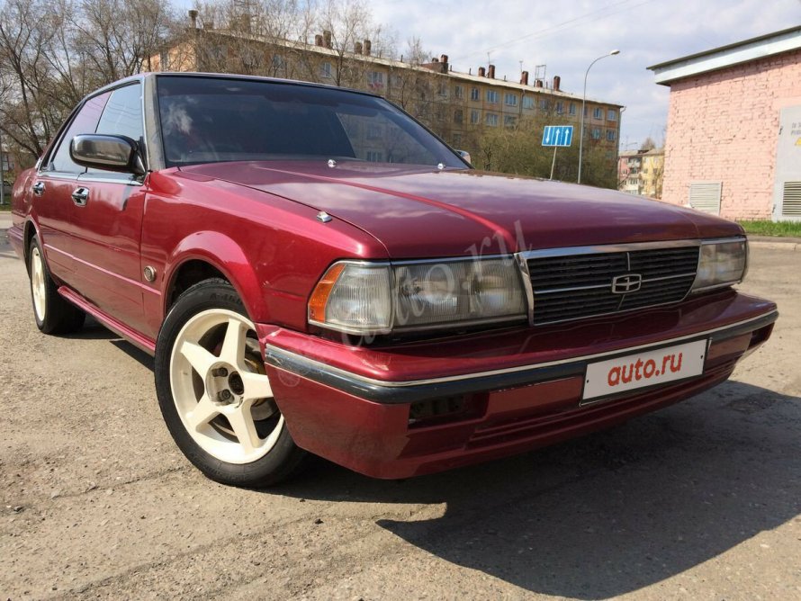 Ниссан Глория 1990