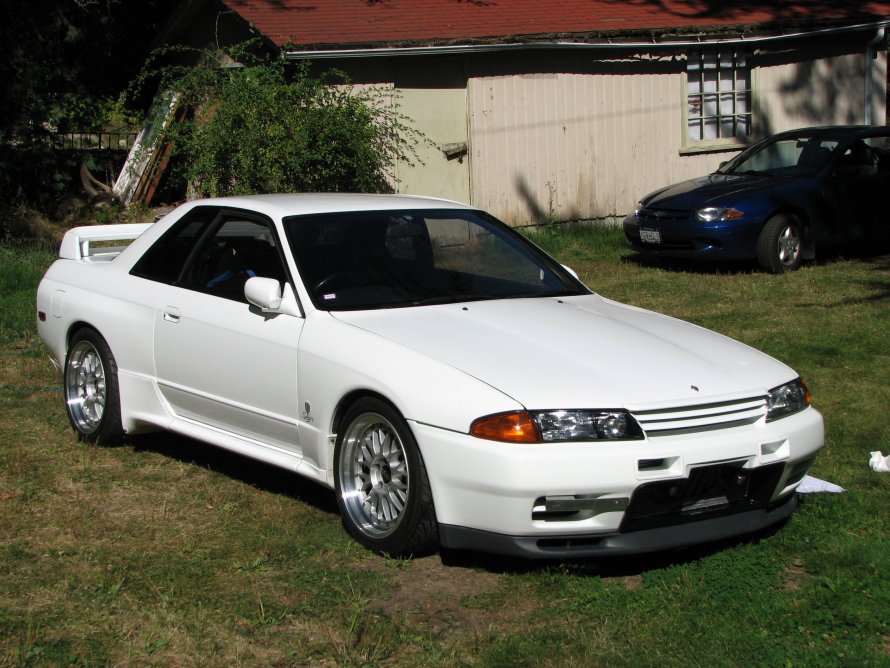 Nissan 1990