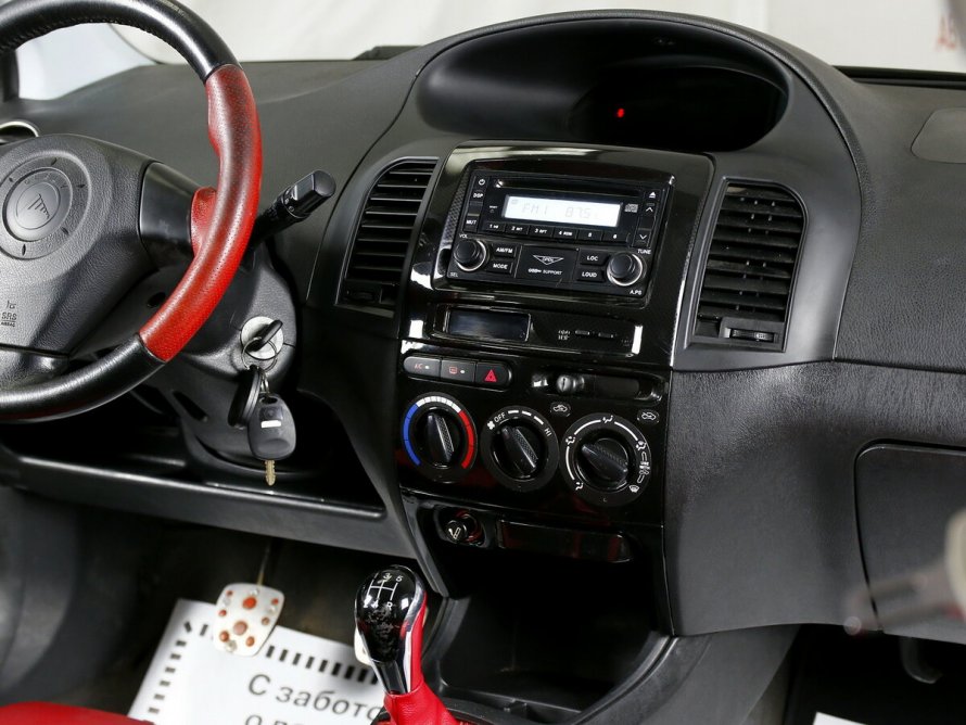 Geely MK Cross 2013 салон