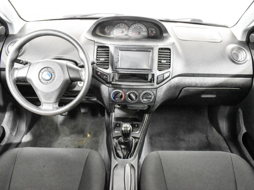 Kia Rio II Рестайлинг хэтчбек 1.4 л. 95 л.с салон