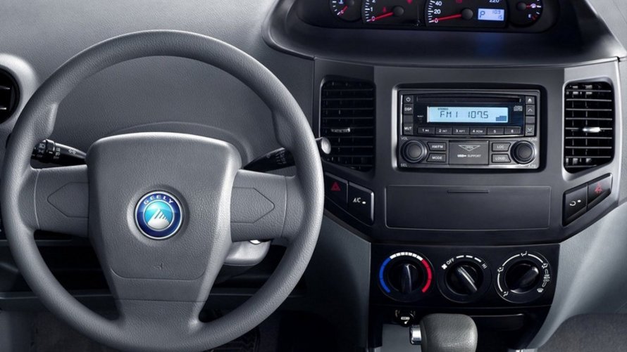 Geely MK 1.5 МТ 2008 седан салон