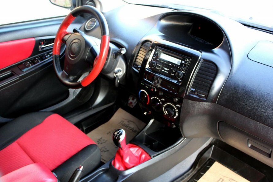 Geely MK Cross 2013 салон