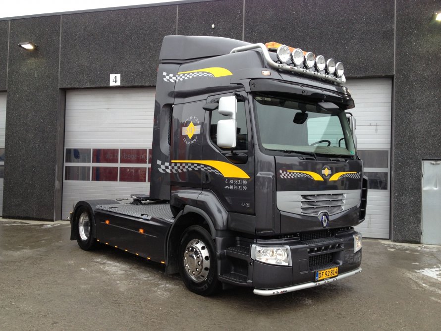 Renault Premium Tuning