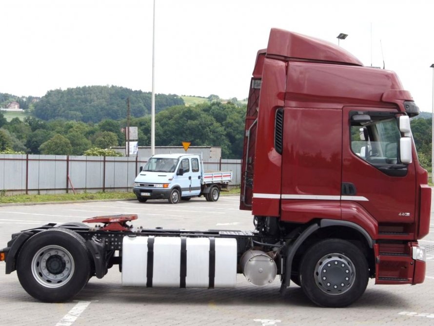 Renault Premium Восток