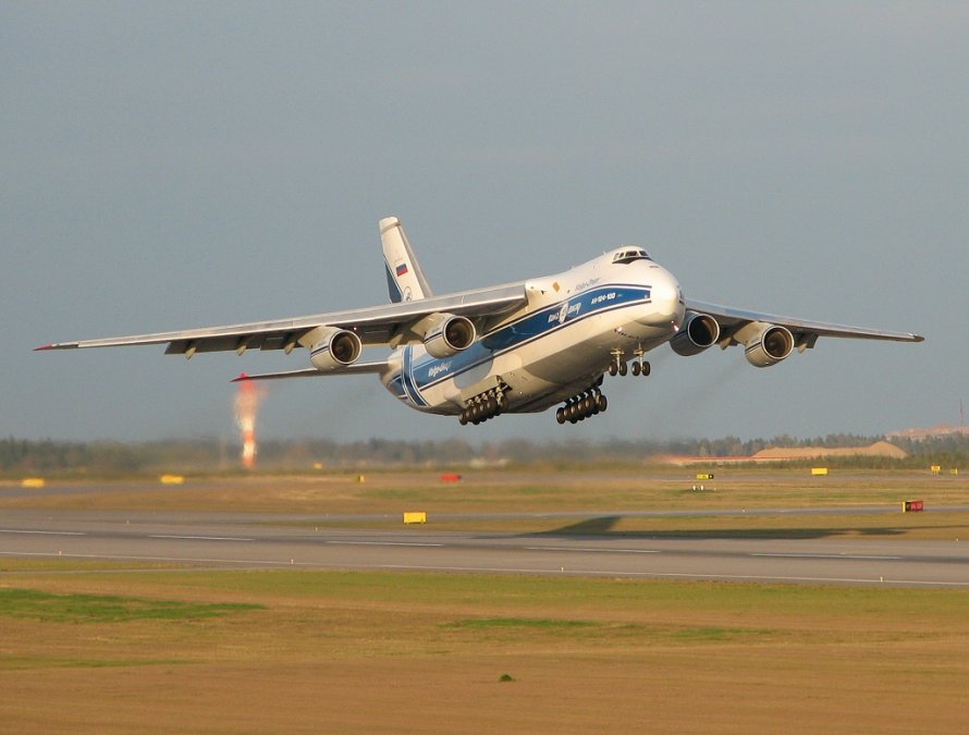 АН 124 Антонов Эйрлайнс