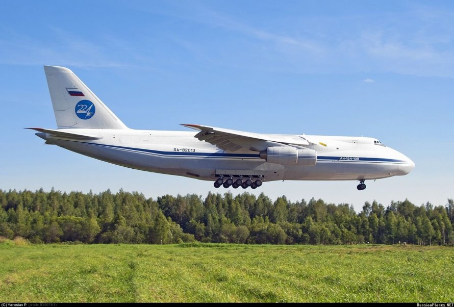 Грузовой самолёт АН-124