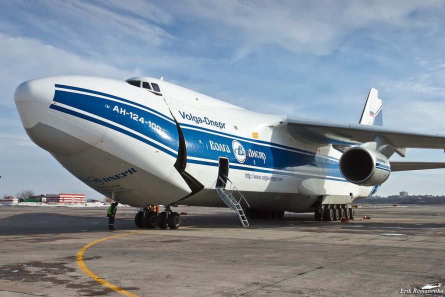 Грузовой самолёт АН-124