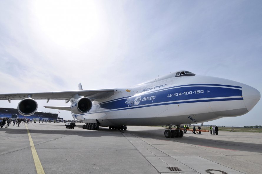 Грузовая кабина АН-124
