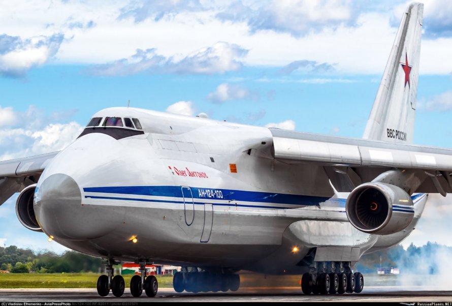 АН 124 Antonov