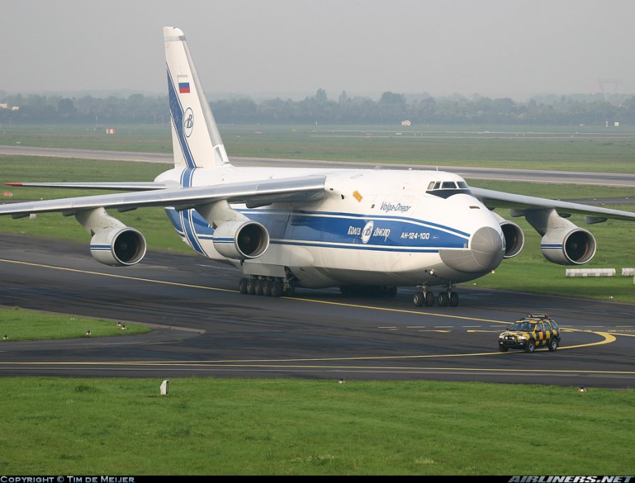 АН-124-100 Руслан