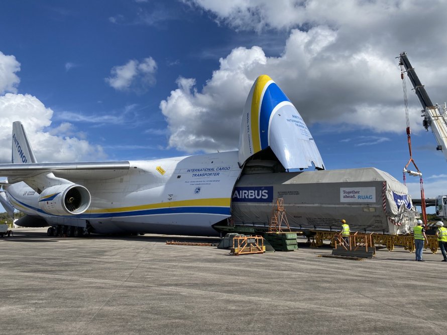 Самолет Руслан АН 124