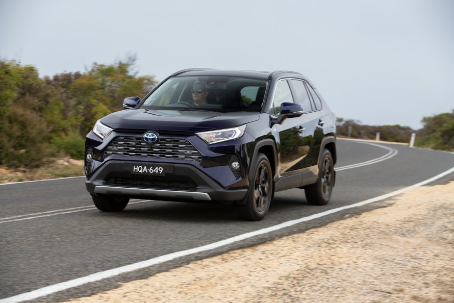 Toyota rav4 2019 черный