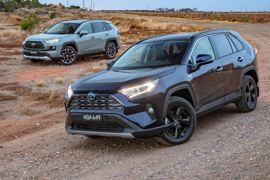 Toyota rav4 новый