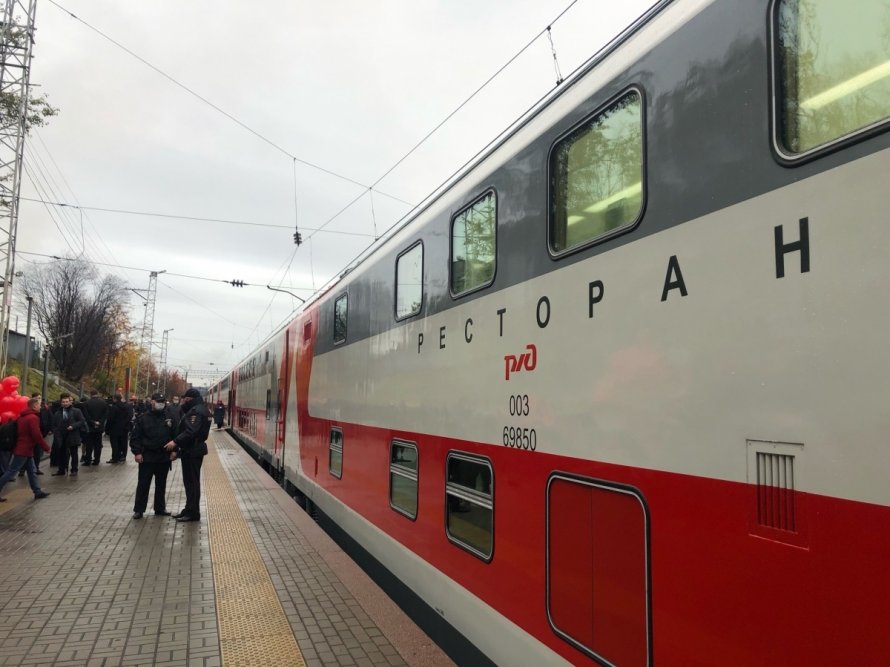 Двухэтажные вагоны Мурманск Санкт Петербург