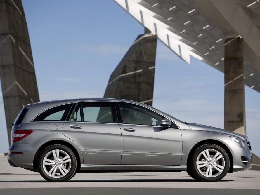 Мерседес-Бенц r350 4matic