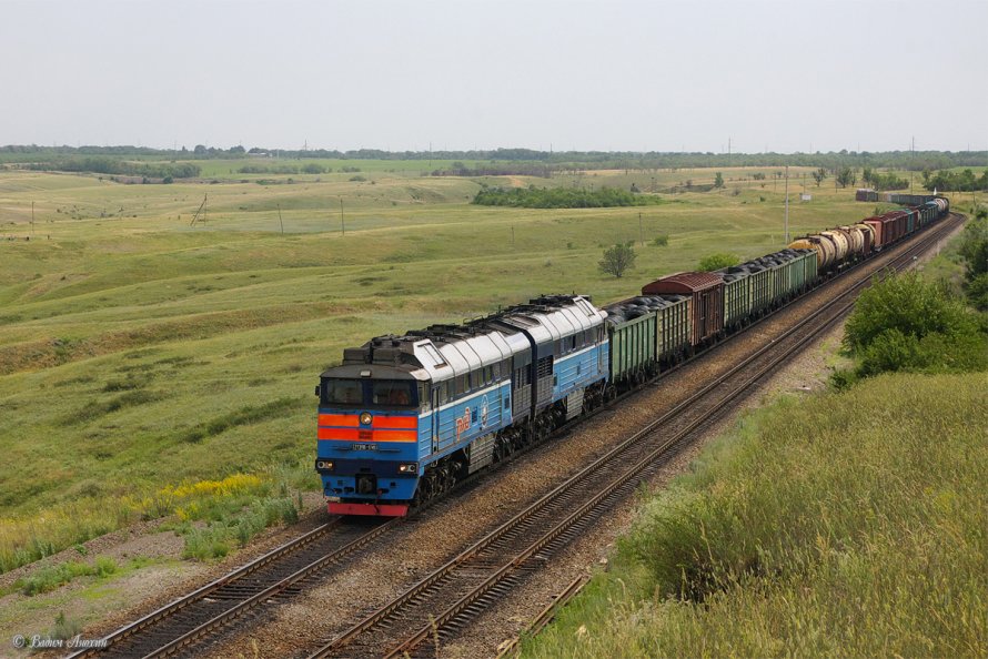 2тэ116 с пассажирским вагоном