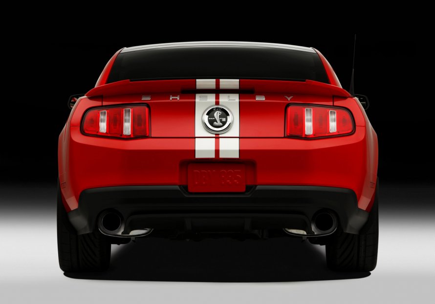 Ford Shelby gt500 сзади