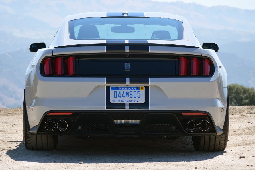 Форд Мустанг gt 350 сзади