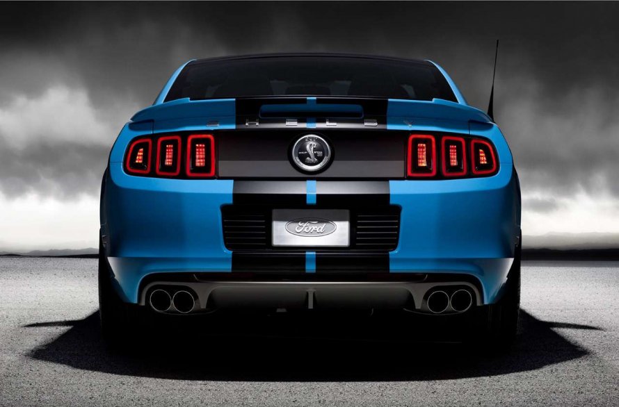 Ford Shelby gt500 сзади