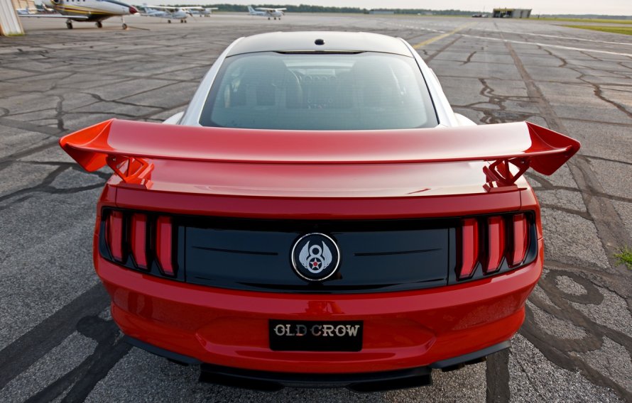 Ford Mustang 2019 сзади
