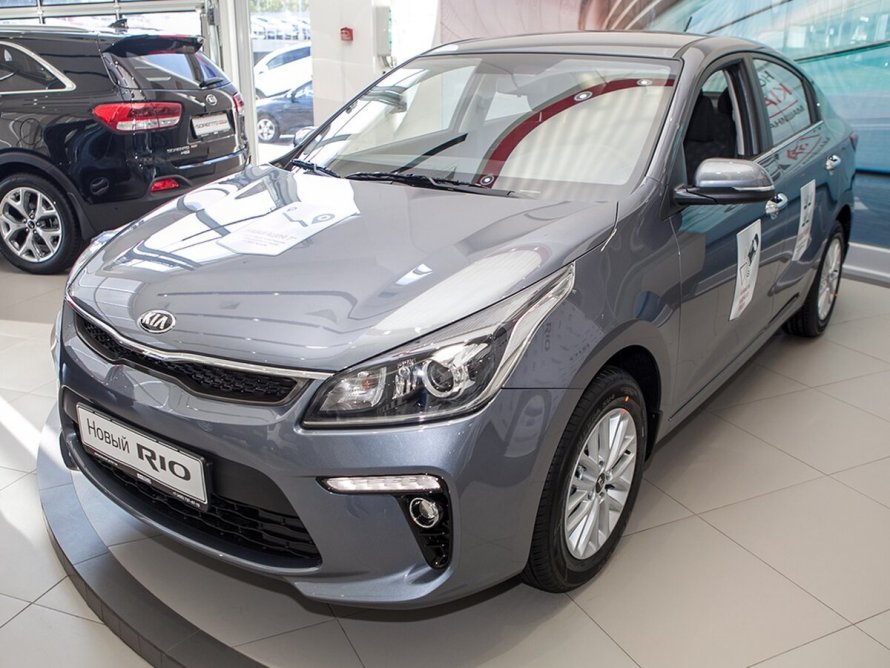 Kia Rio 2018 серый