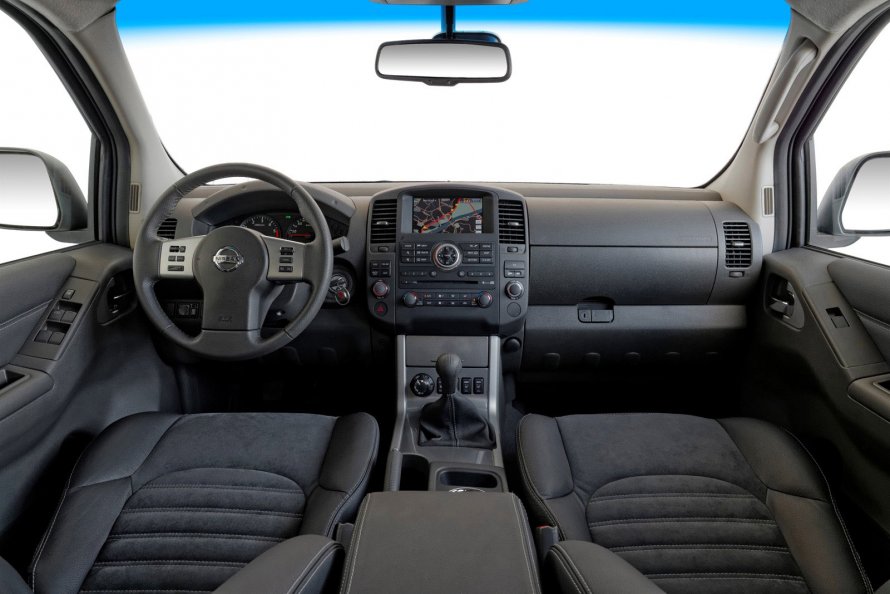 Nissan Navara (Frontier), 2010