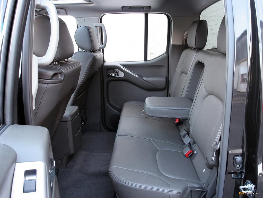 Nissan Navara 2008 салон