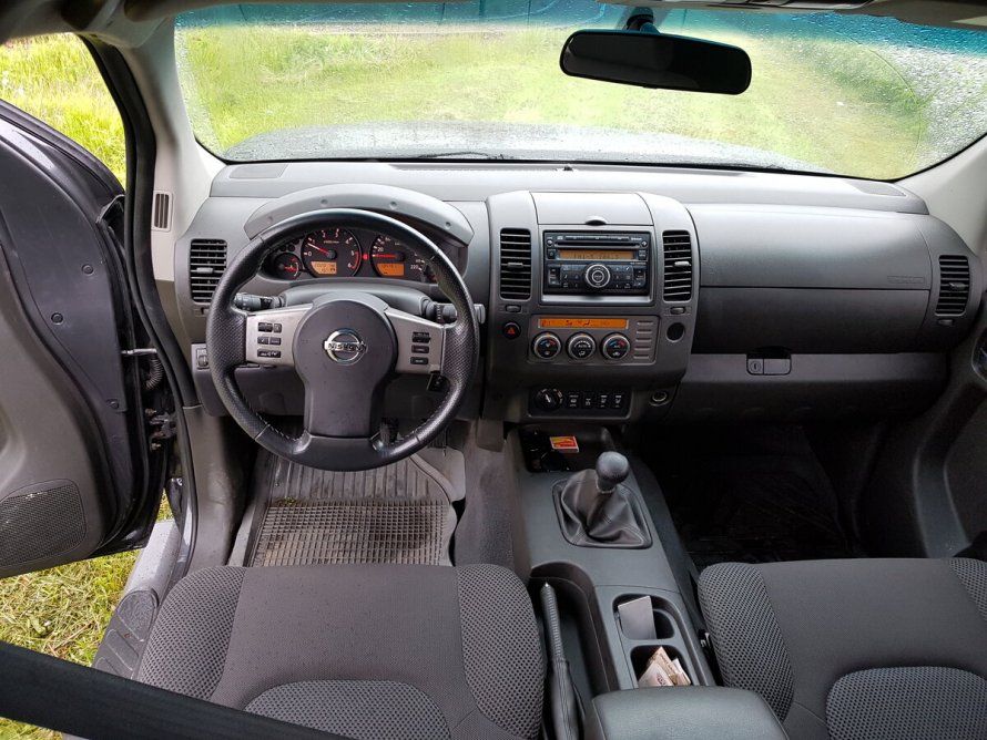 Nissan Navara 2008 салон