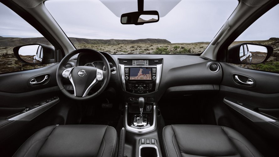 Nissan Navara 2020 салон