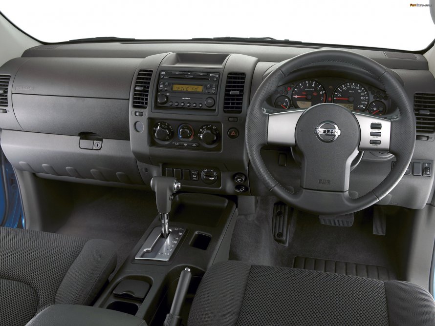 Nissan Navara 2005 салон