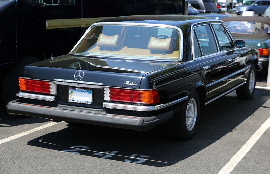 Mercedes-Benz w116