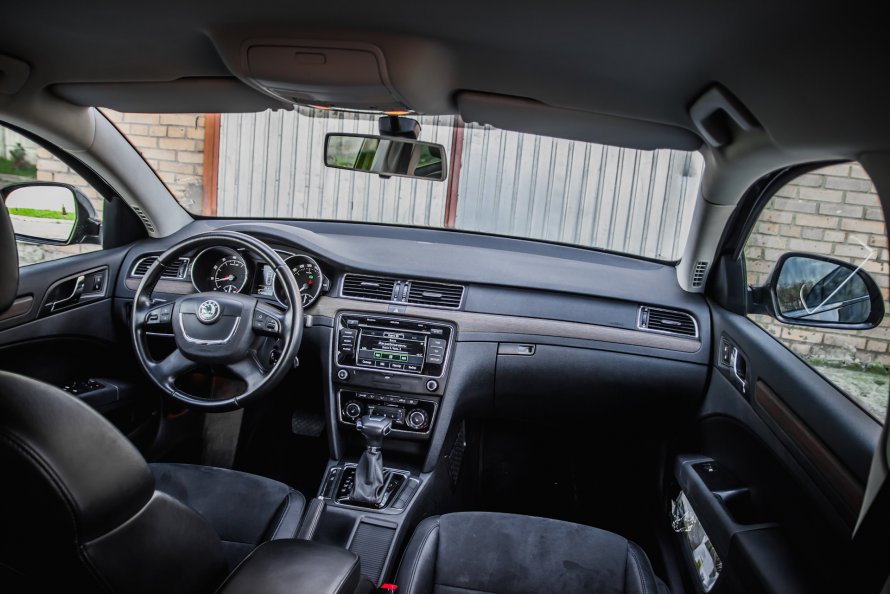 Škoda Superb 2010 салон