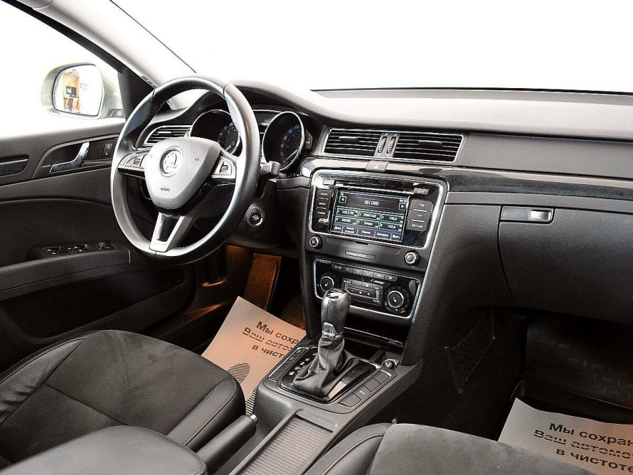 Škoda Superb Scout 2019