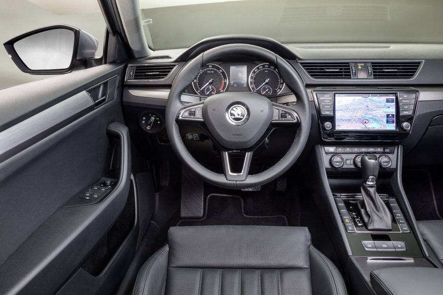 Skoda Superb Combi салон