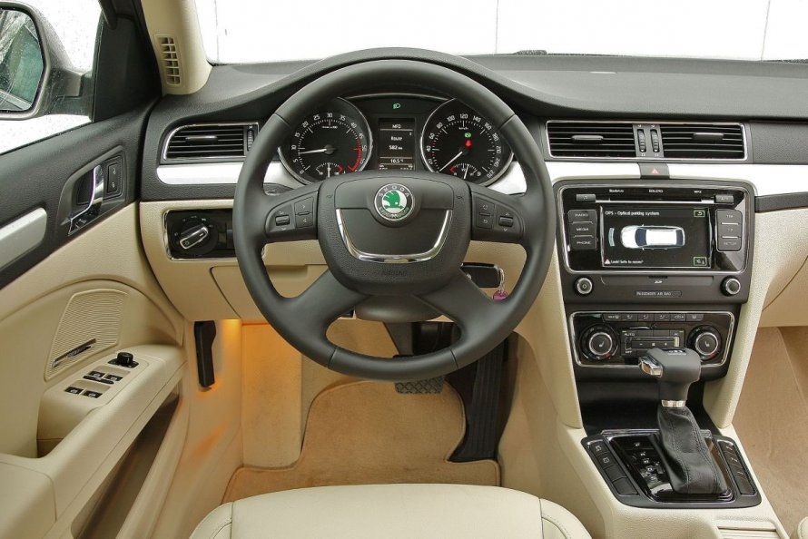 Skoda Superb 2015 Interior