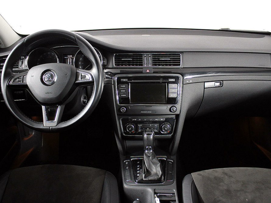 Skoda Superb 2020 салон