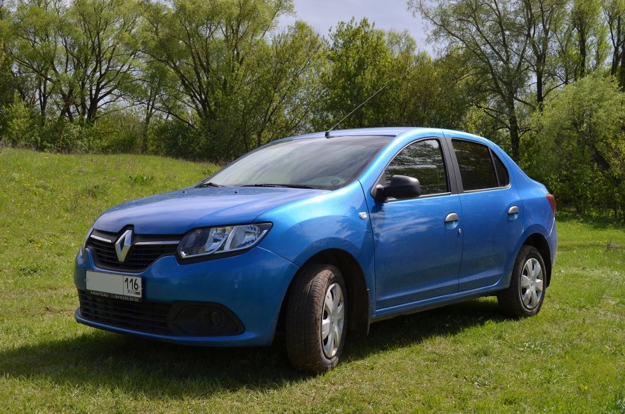 Renault Logan II синий
