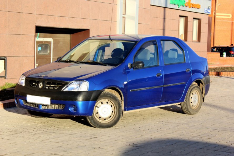 Renault Logan синий