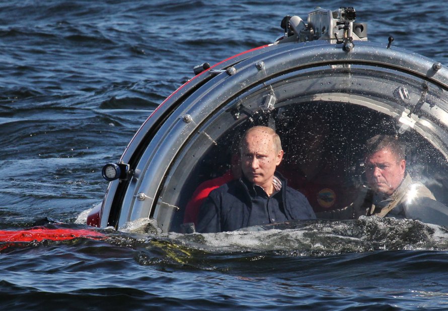 Подлодка хартворд во льдах Арктики
