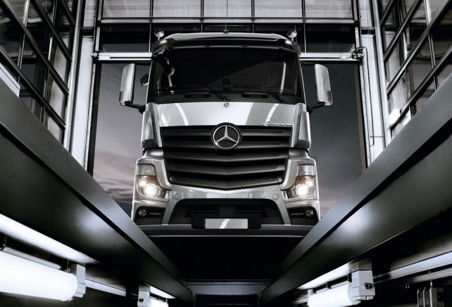 Mercedes-Benz Actros 2545