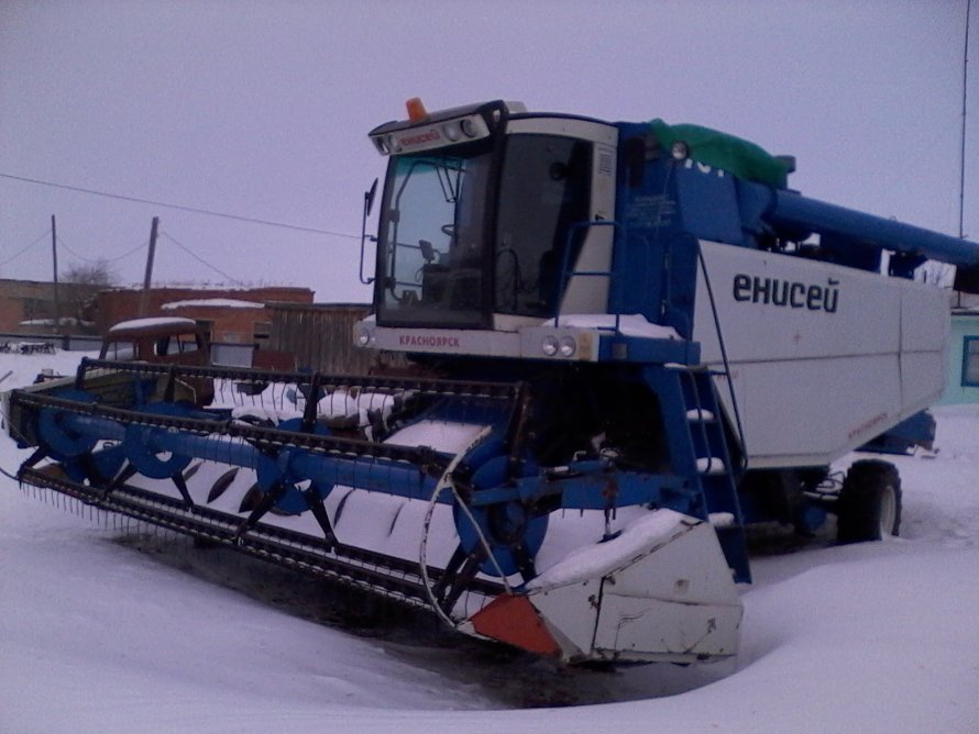 Комбайн Ростсельмаш Torum 780