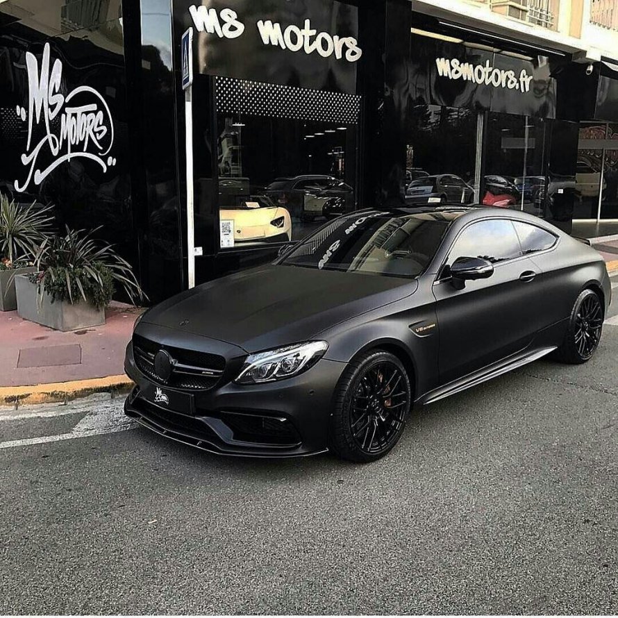Мерседес AMG 63 S черный матовый