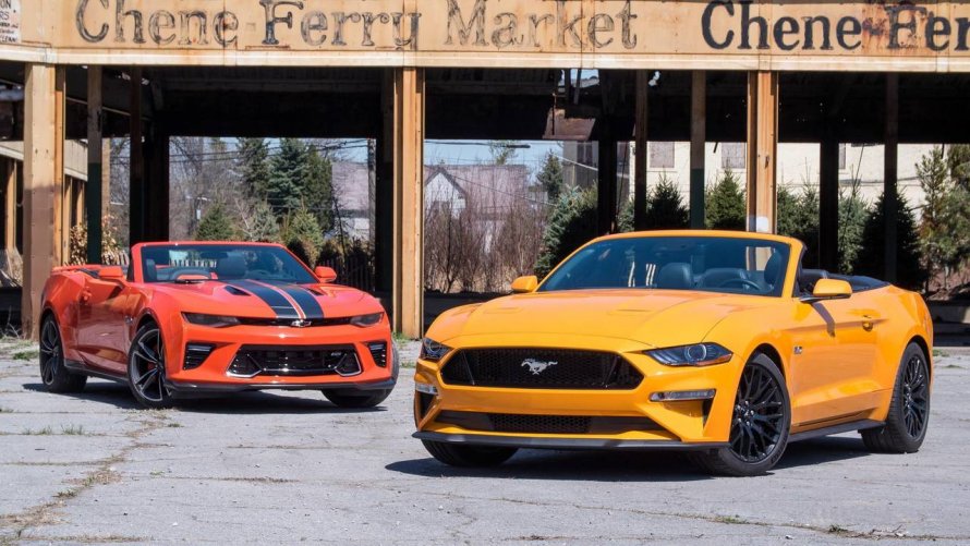 Ford Mustang vs Chevrolet Camaro